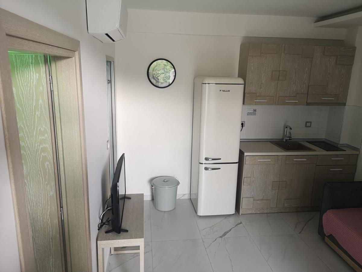 Amalia Deluxe Villas Vrasná Buitenkant foto
