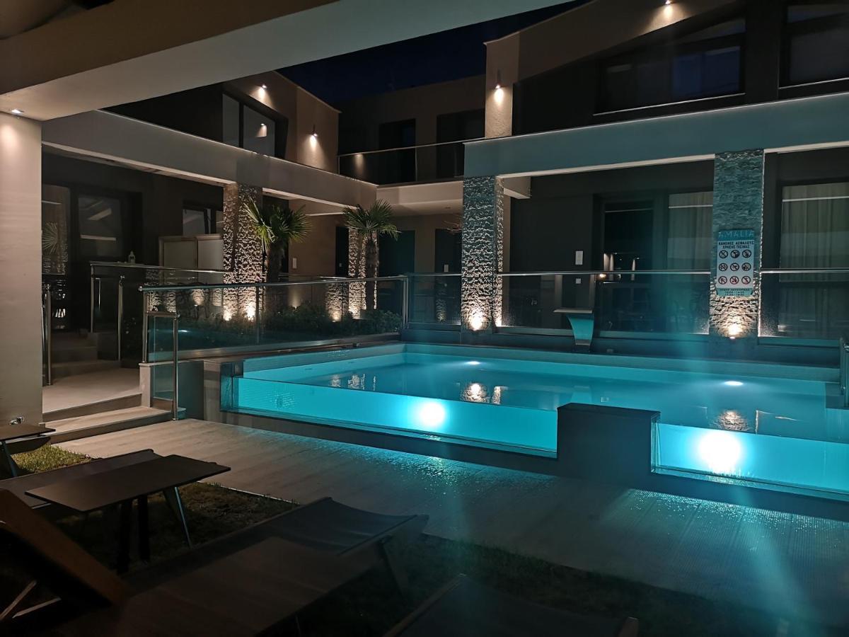 Amalia Deluxe Villas Vrasná Buitenkant foto