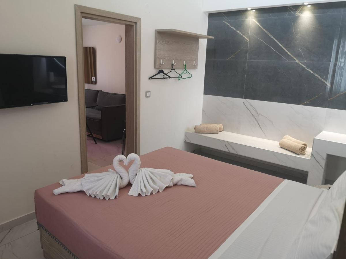 Amalia Deluxe Villas Vrasná Buitenkant foto